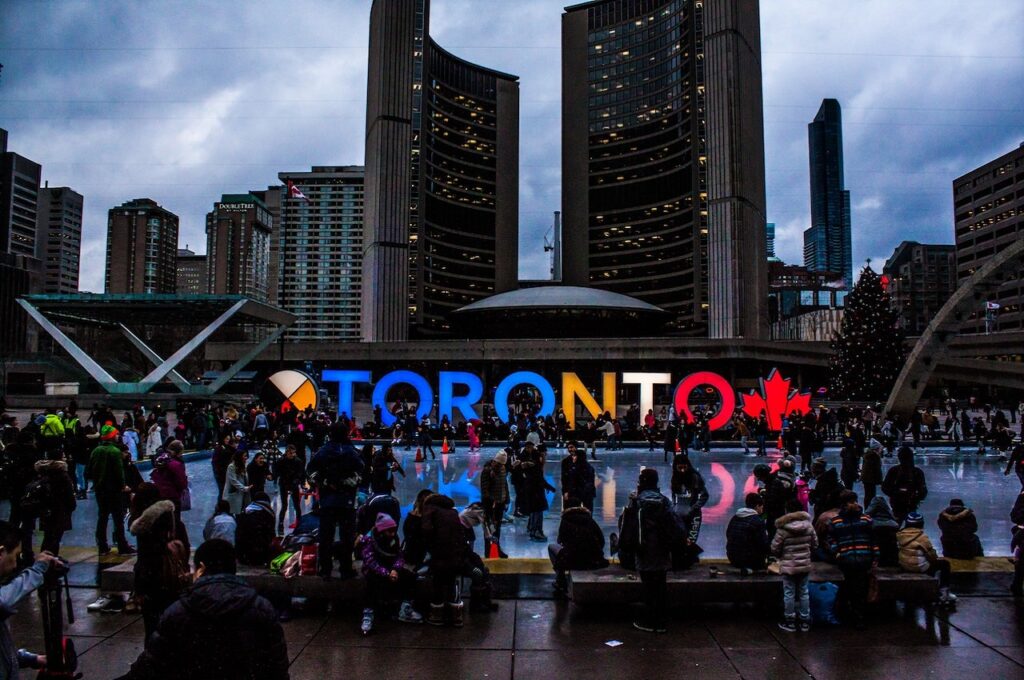 Moving to Toronto - the mover's insides